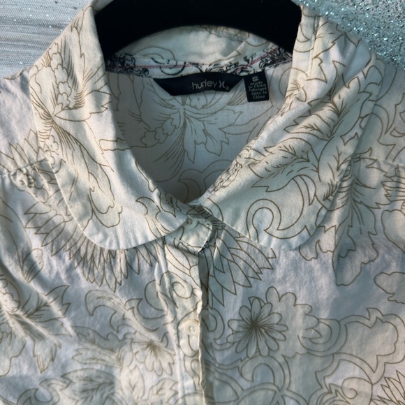 Hurley White and Black Floral Shirt - Picture 6 of 7